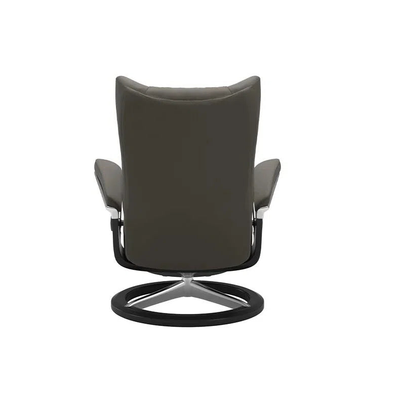 Classic Ergonomic Swivel Recliner