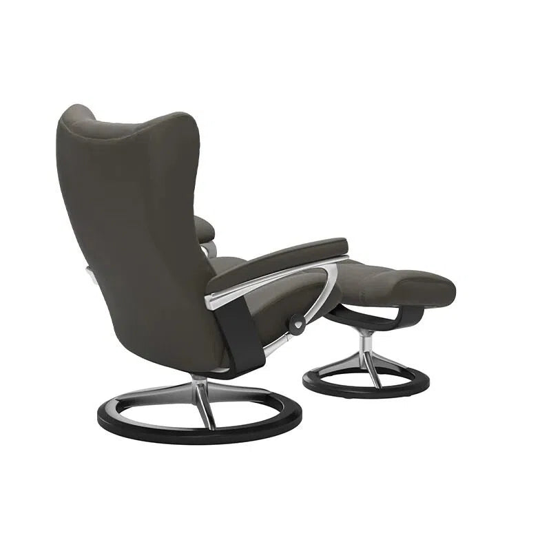 Classic Ergonomic Swivel Recliner
